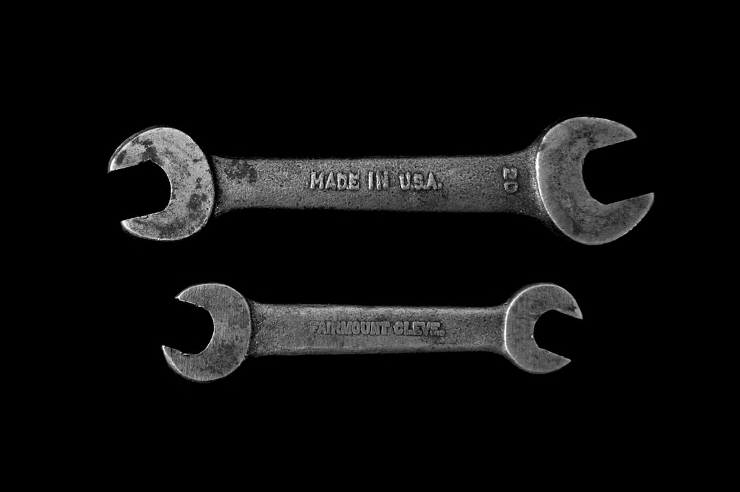 Photo rusty wrench