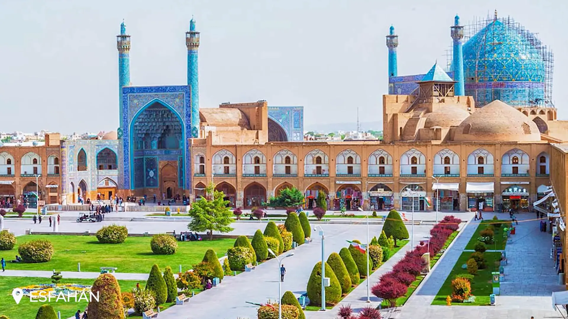 Naqsh-e Jahan Square with the Grand Imam Mosque and crowds gathering